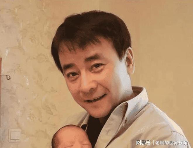 恩愛十幾年難抵殘酷現(xiàn)實？羅鋼娶小23歲郝蕾年齡差原來不算坎(圖16)