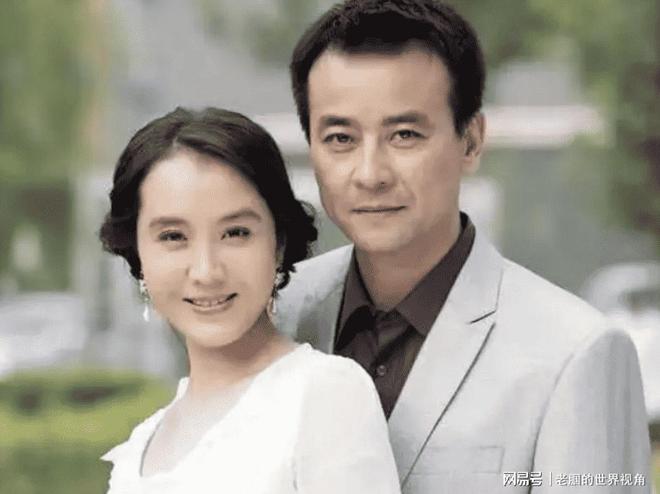 恩愛十幾年難抵殘酷現(xiàn)實？羅鋼娶小23歲郝蕾年齡差原來不算坎(圖8)